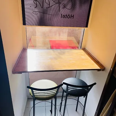 Le Reve بيت شباب