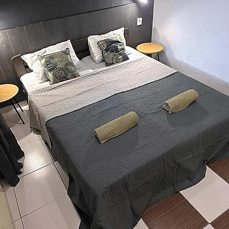 بيت شباب Le Reve