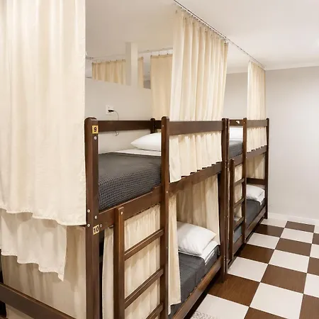 Hostel Le Reve *