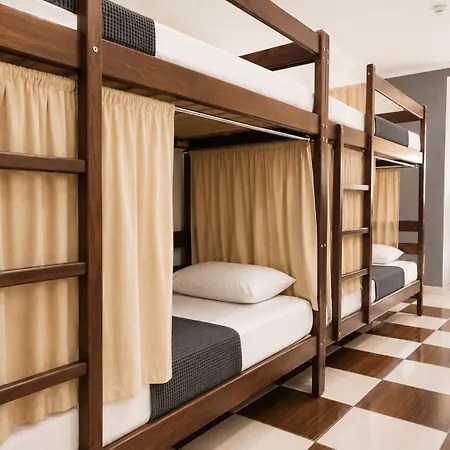 Le Reve Hostel *