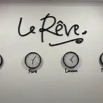 Le Reve אכסניה