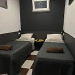 אכסניה Le Reve *